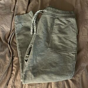 Cropped lightweight sweat jogger size XL